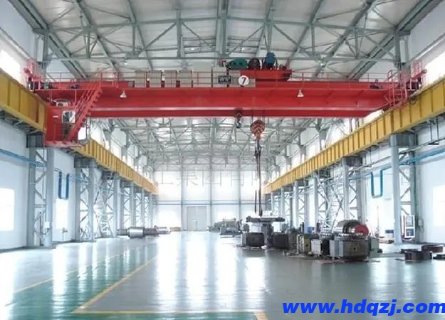 橋式起重機(jī)工作前應(yīng)檢查內(nèi)容